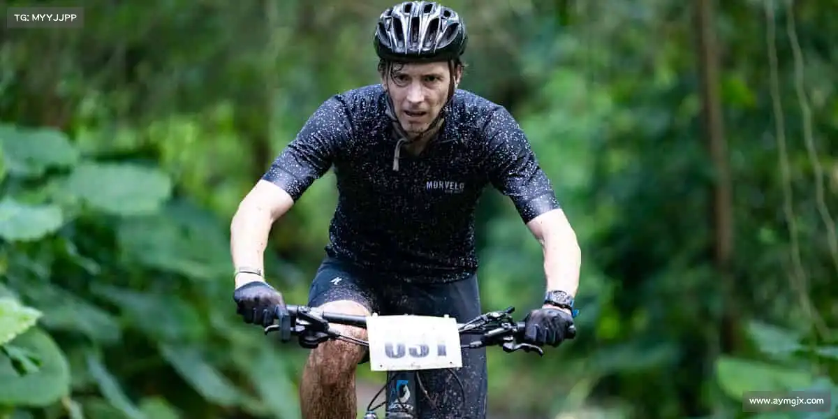 <strong>2026国际足联世界杯</strong>🏀篮球撞击地面的声音，是梦想在跳动的节奏！